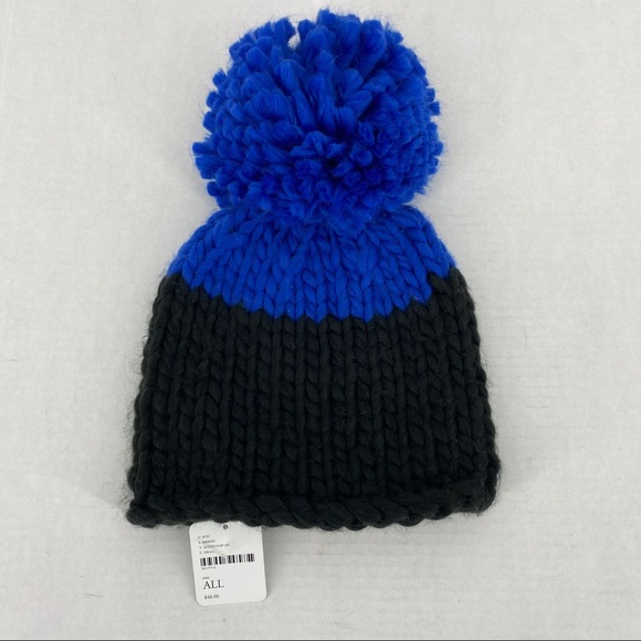 Free People Accessories - Free People- NWT Pom Pom Winter Hat